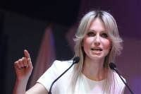 Красавица Магдалена Огурек, претендующая на пост президента Польши, решила вести прямой диалог с Путиным